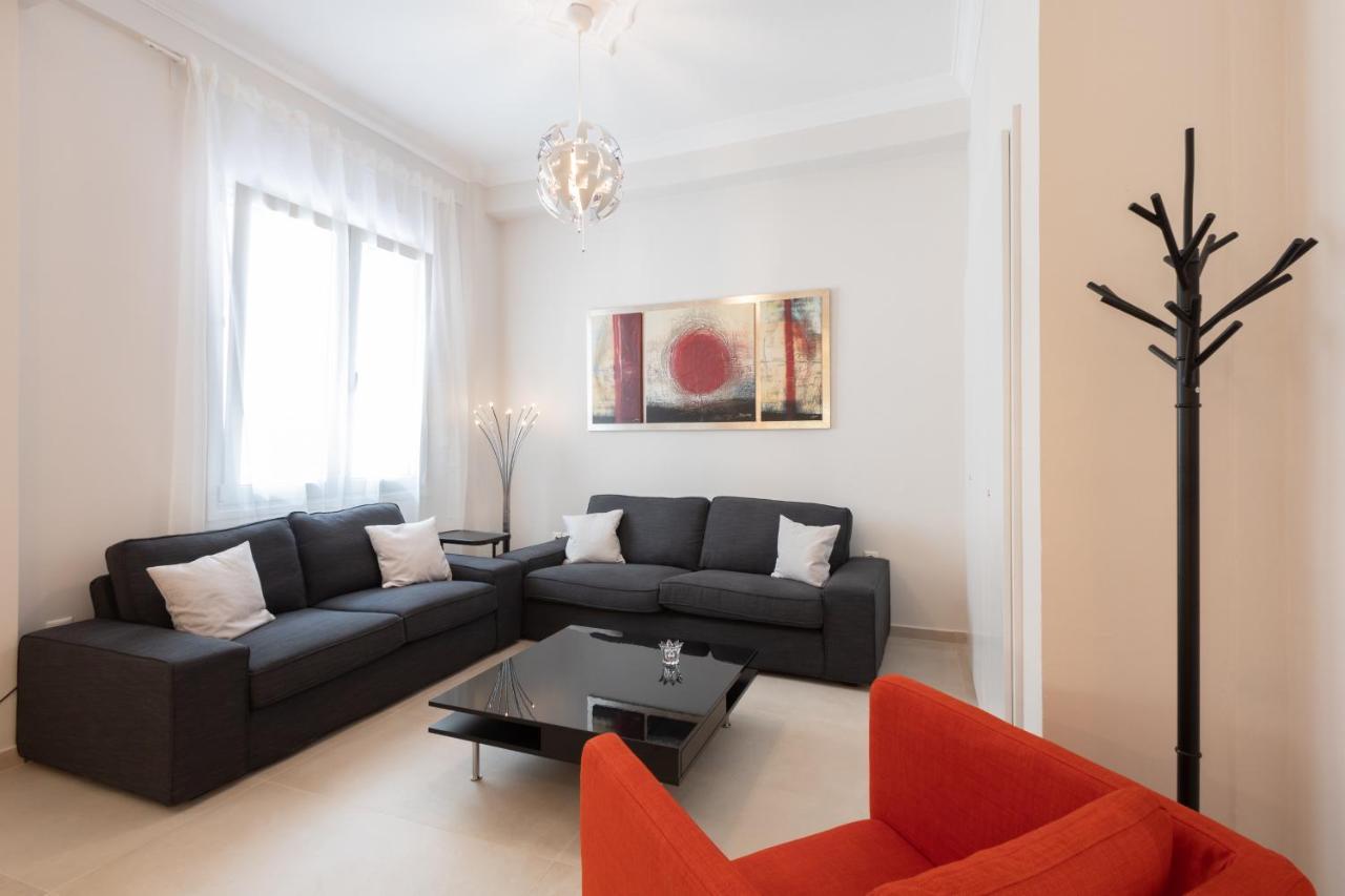 Modern 2-Bedroom Apt, 200M From The Acropolis アテネ エクステリア 写真