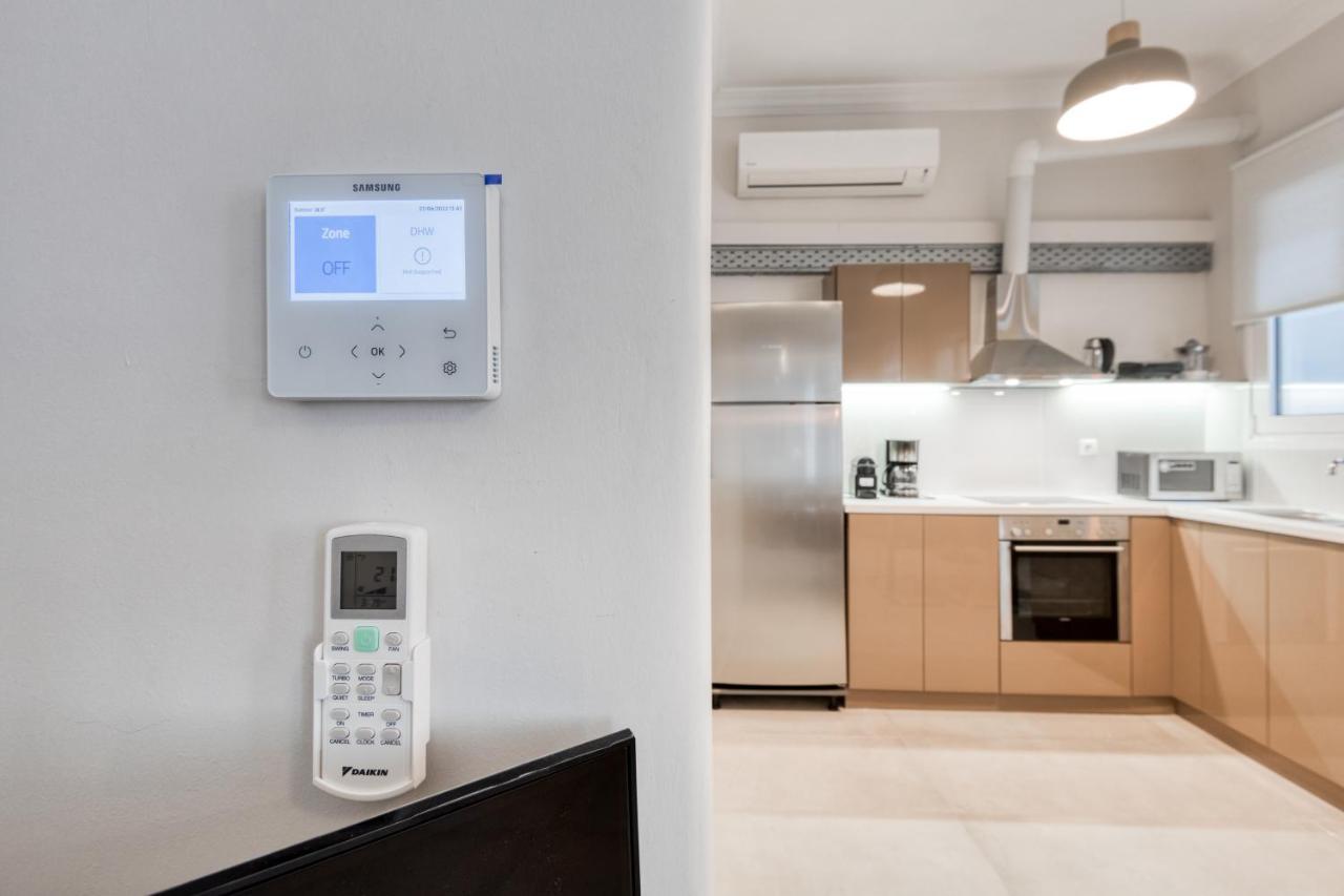 Modern 2-Bedroom Apt, 200M From The Acropolis アテネ エクステリア 写真